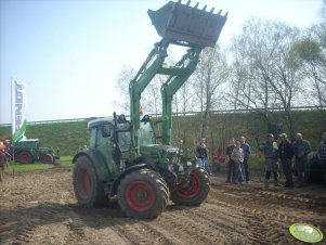 Fendt 211 Vario + tur