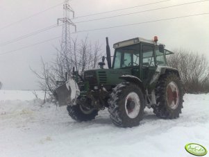 Fendt 309 LSA z pługiem