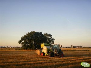 Fendt 312 Vario + Claas Rollant 255RC