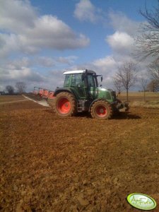 Fendt 412 Vario + Kverneland AB100