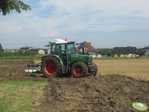 Fendt Farmer 310 + pług Unia Grudziądz