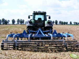 Fendt Favorit 824 TURBO