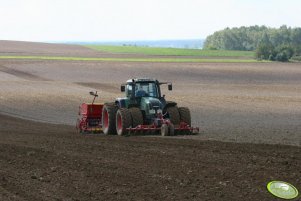 Fendt Vario 926 + Agregat uprawowo-siewny Vaderstad