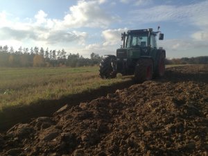 Fendt 311+ pług Huard 3+1