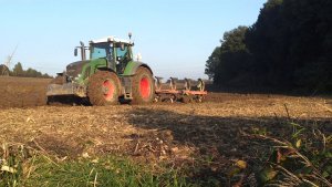 Fendt 930 Vario + Kuhn Multi Master 153