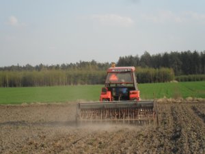 Ursus 3512