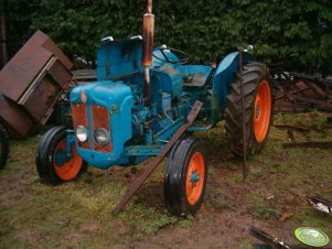 FORDSON DEXTA