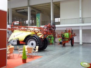 Hardi Commander 4400 Vs Moskit P 325/-3