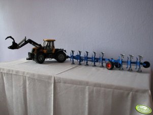 JCB 3220 z ładowaczem czołowym plus plug Lemken półzawieszan