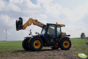 JCB 527-58 