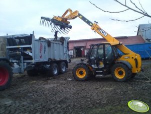 JCB 531-70 Agri Plus & Fliegl ASW 253