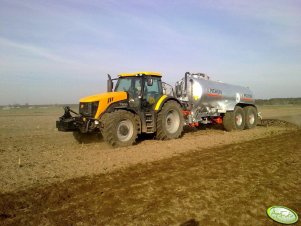 JCB Fastrac 7200 + Pichon 20700L