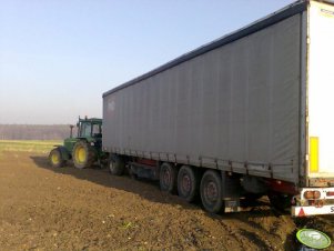 JD 3640 + naczepa firanka