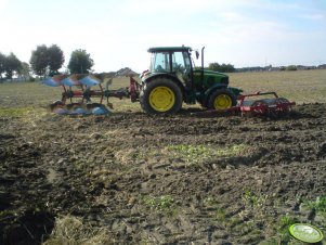 JD 5720 + Kverneland VD 85