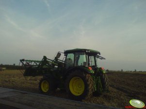 JD 5720 z ładowaczem