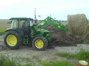 JD 5720 z ładowaczem