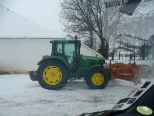 JD 6220 + pług 