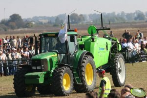 JD 6620 + Tecnoma Fortis 