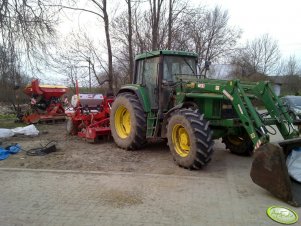 JD 6910 + Kuhn Maxima 2