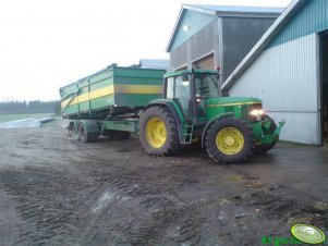 JD 6910+przyczepa