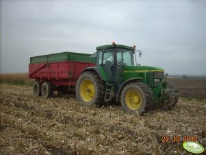 JD 7710 + przyczepa