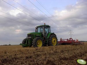 JD 7800 + talerzówka Knoche