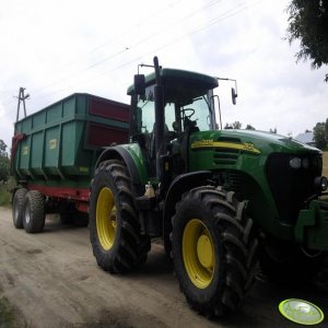 JD 7820 + przyczepa