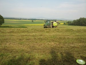 JD 7830 i Claas Variant 380