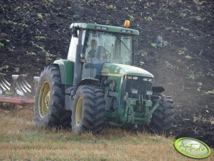 JD 8210 + Kuhn Vario