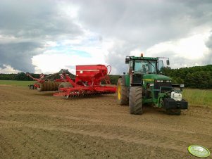 JD 8400 + Horsch Pronto