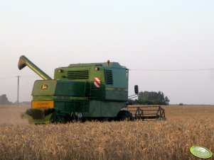 John Deere 1166