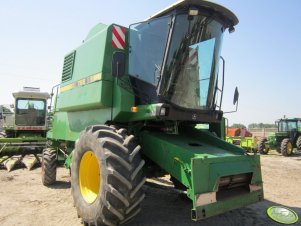 John Deere 1166