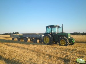 John Deere 1640