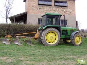 John Deere 1640