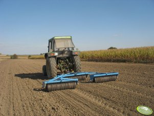 John Deere 2030 + wał posiewny