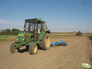 John Deere 2030 + wał posiewny