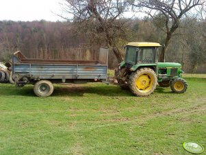 John Deere 2040 + Rozrzutnik jednoosiowy