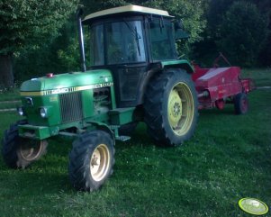 John Deere 2040 + Welger AP41