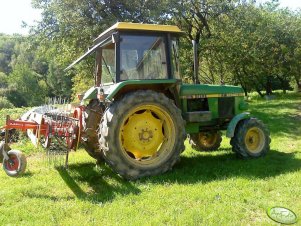 John Deere 2040 + Zgrabiarko-Przetrząsarka