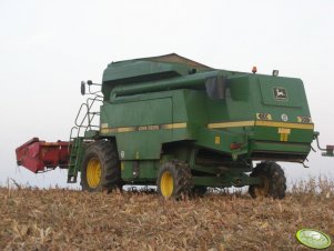 John Deere 2066