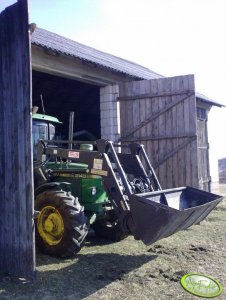 John Deere 2140