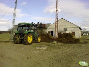 John Deere 2140