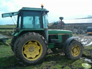 John Deere 2140