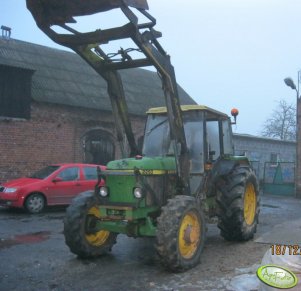 John Deere 2250