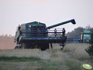 John Deere 2256