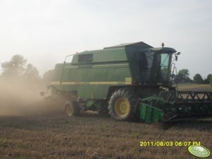 John Deere 2256