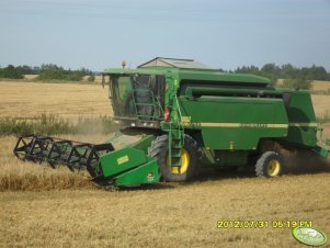 John Deere 2256