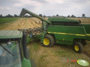 John Deere 2264