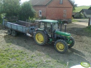 John Deere 2650 + Rozrzutnik 6ton 