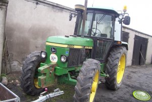 John Deere 2650